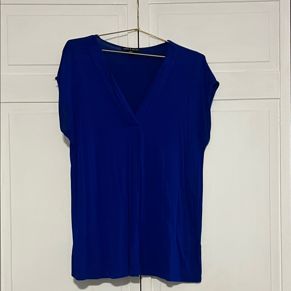 Cable & Gauge V-Neck Short Sleeve Tunic in Royal Blue